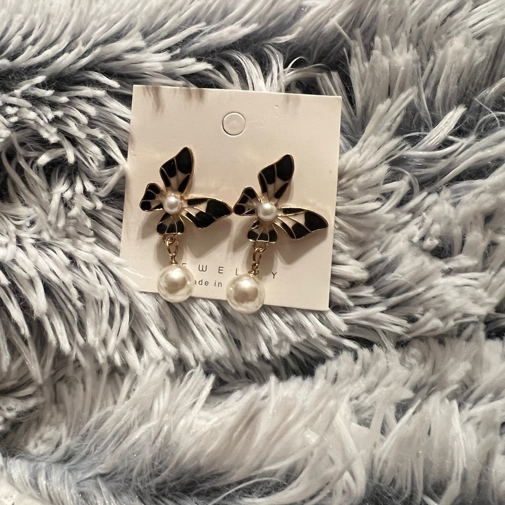 Enamel and faux pearl earrings